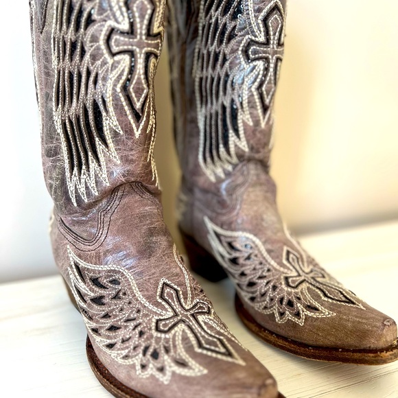 Corral Vintage Cowboy Boots - Picture 3 of 9